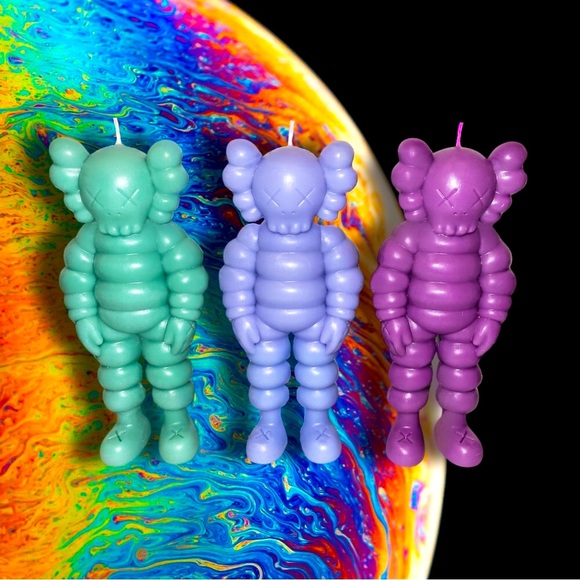 Designer Art Custom Hand Poured Kaws Candle - Picture 6 of 10